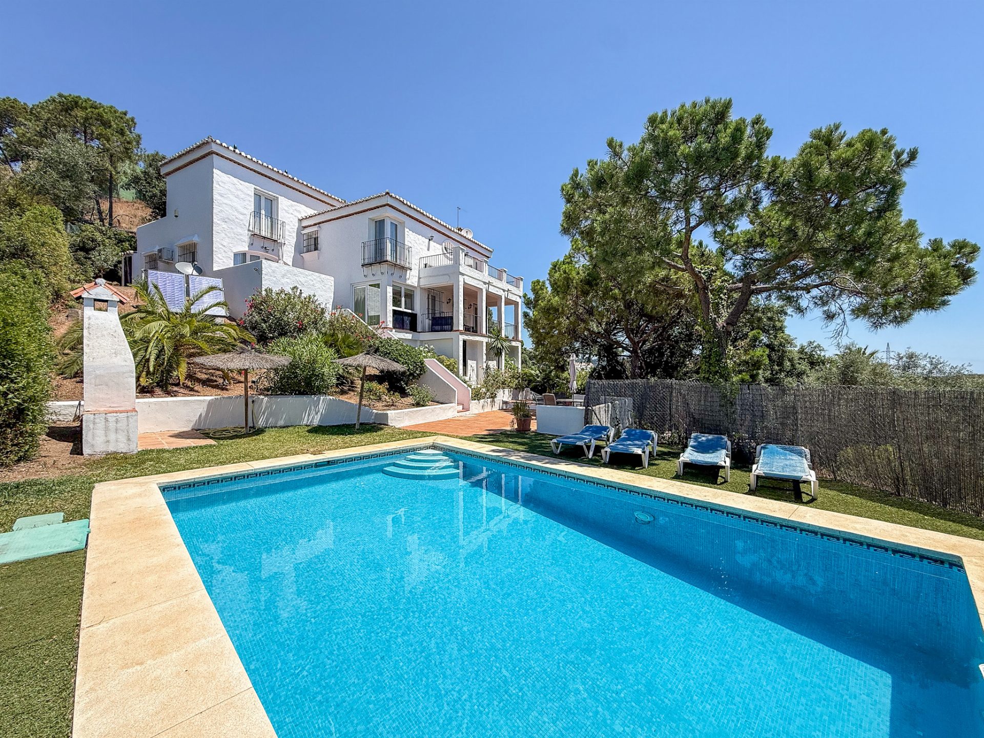 Casa Saradan | Andalusian Villa with Panoramic Sea Views